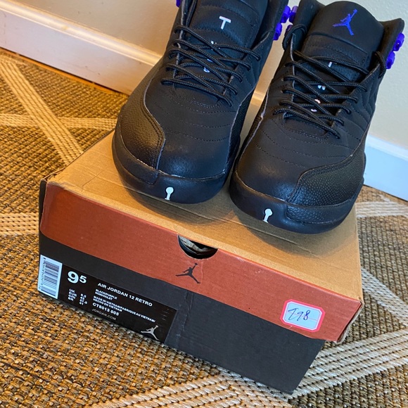 MENS JORDANS